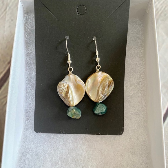 Shabby Chic BOHO Beach Sea Shell Earrings - Picture 2 of 5